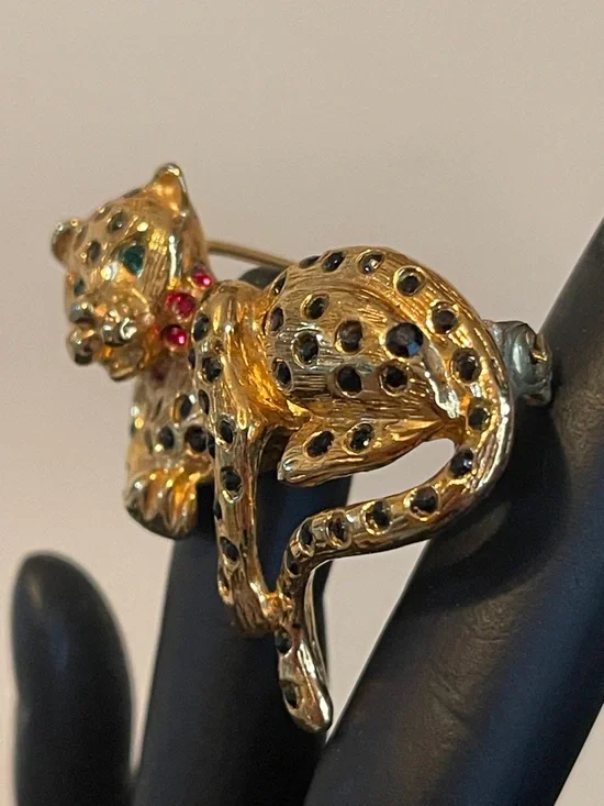 Vintage Sphinx Gold-Tone Leopard Rhinestone Brooch - Picture 4 of 5
